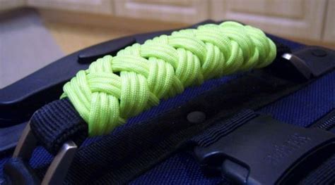 7 WAYS TO WRAP YOUR BAG'S TOP HANDLE WITH A 